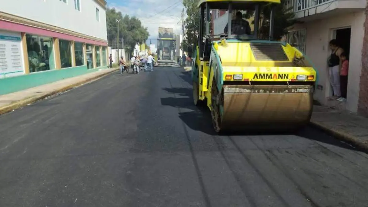 Continúa municipio con trabajos de pavimentación en Durango